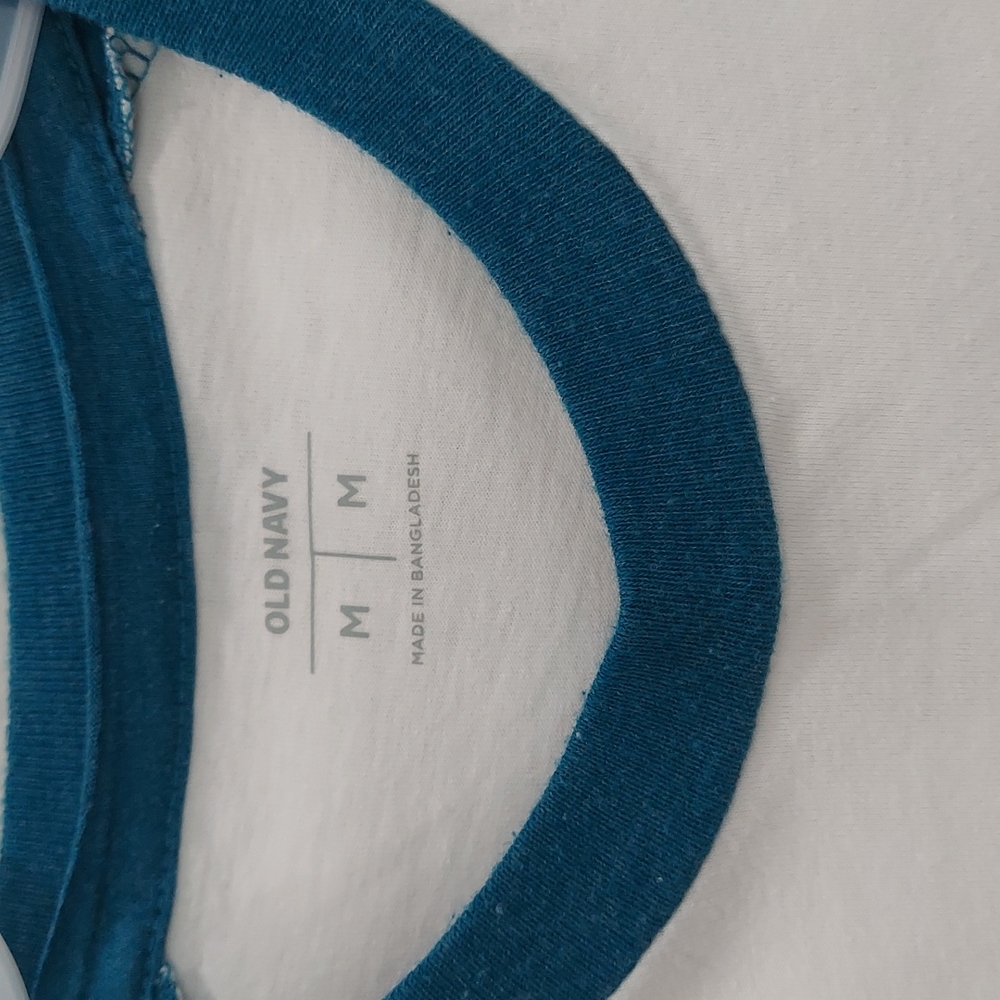 Old Navy Color-Block Raglan T-Shirt - Picture 3 of 4